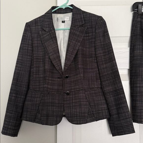Tahari ASL 2 piece Skirt Suit Set Petite Size 4P EUC - Picture 13 of 13
